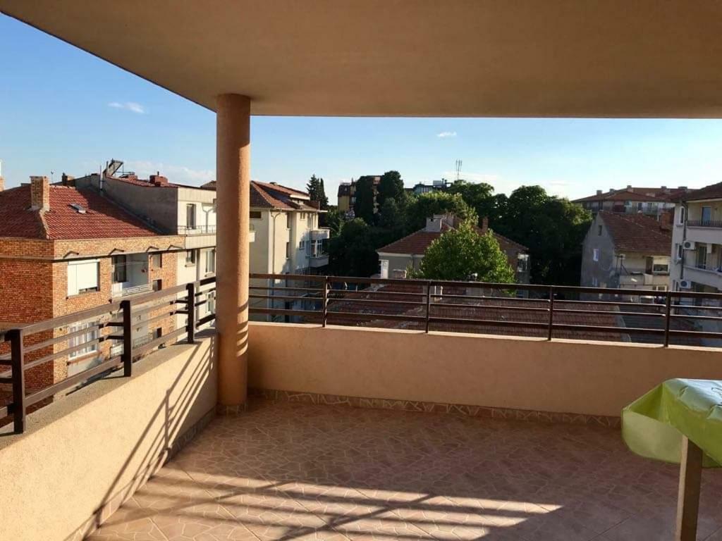 Студиа Мансарда Ненови Pomorie Luaran gambar